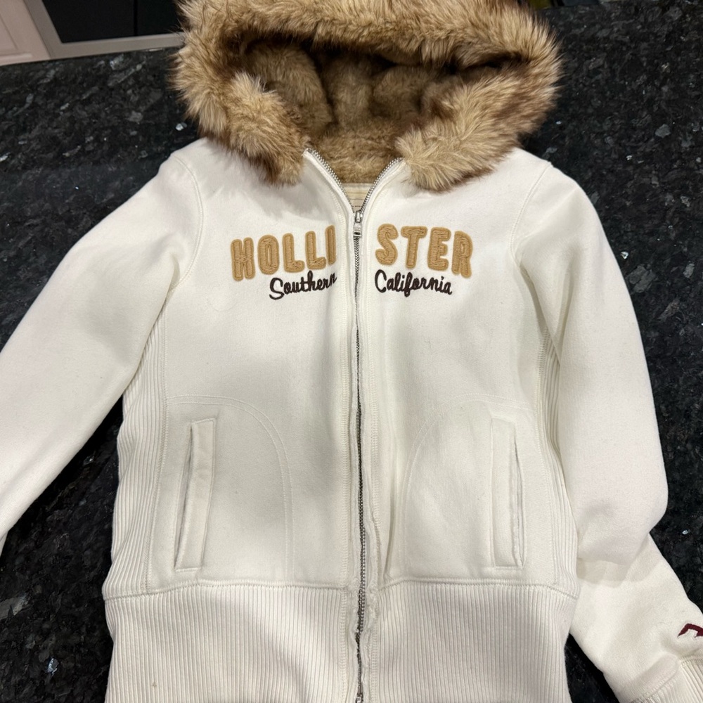 Hollister Women’s / Juniors Cream Jacket with Faux Fur Hood
